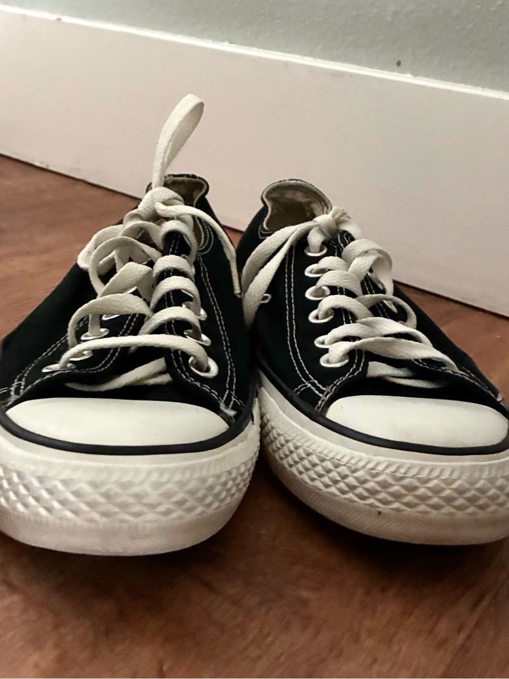 Converse Chuck Taylor All Star Black Low Top Sneakers Women’s 8 - Picture 2 of 8